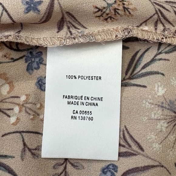 NWOT, Reitmans, Plus Size Floral Patterned Blouse, 3X, Tan, Blue 🌸 - Picture 5 of 9